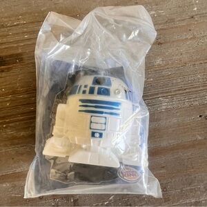 Star Wars Complete the Saga 2005 R2-D2 Sealed Package Toy #C250535